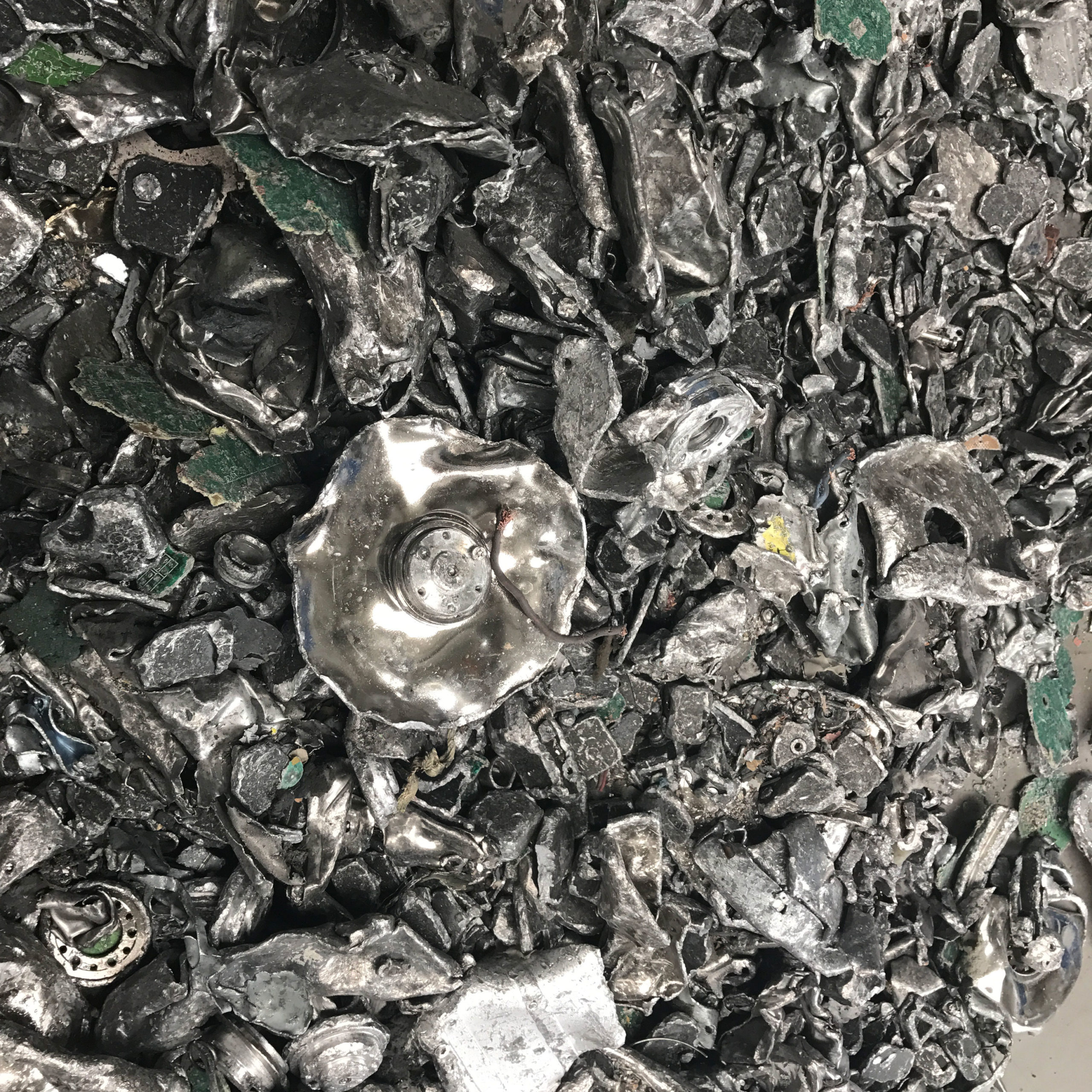 Material nach Zerkleinern durch TQZ Querstromzerspaner von THM Recyclingmaschinen
